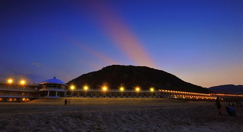 White House Beach Hotspring Resort Ваньлі Екстер'єр фото